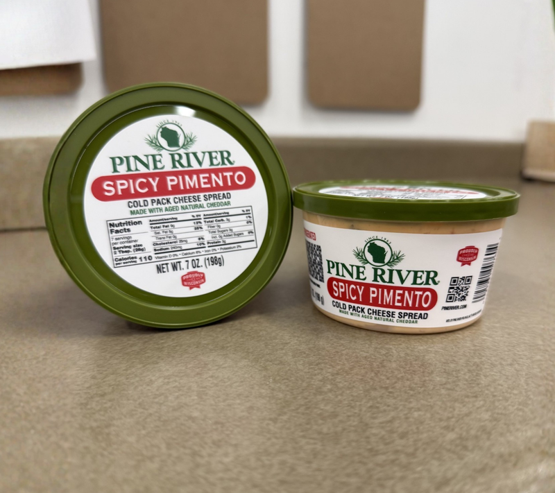 Pine River Spicy Pimento Cheese Spread 7oz